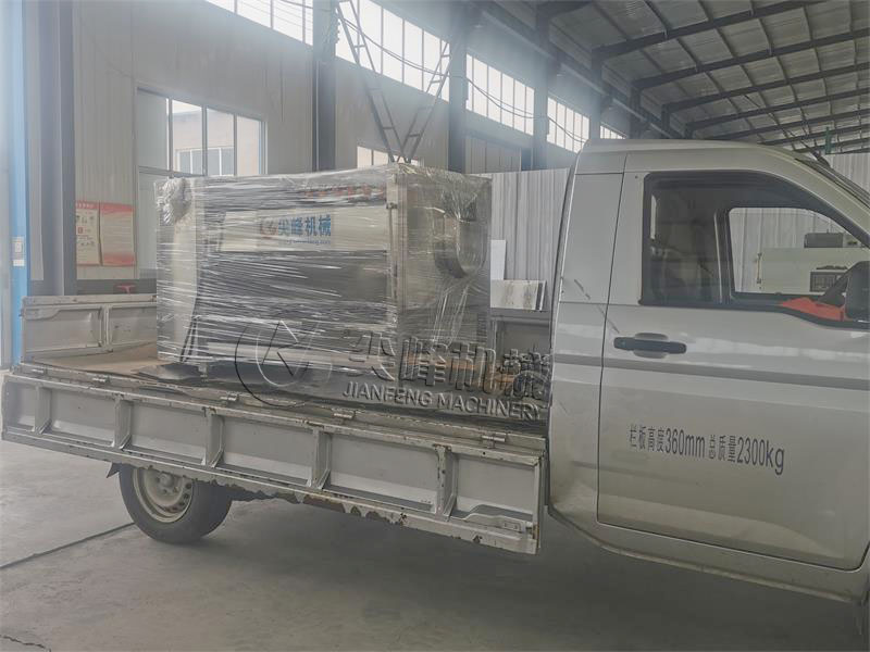 湖北省武汉市土豆去皮清洗机设备成功交付